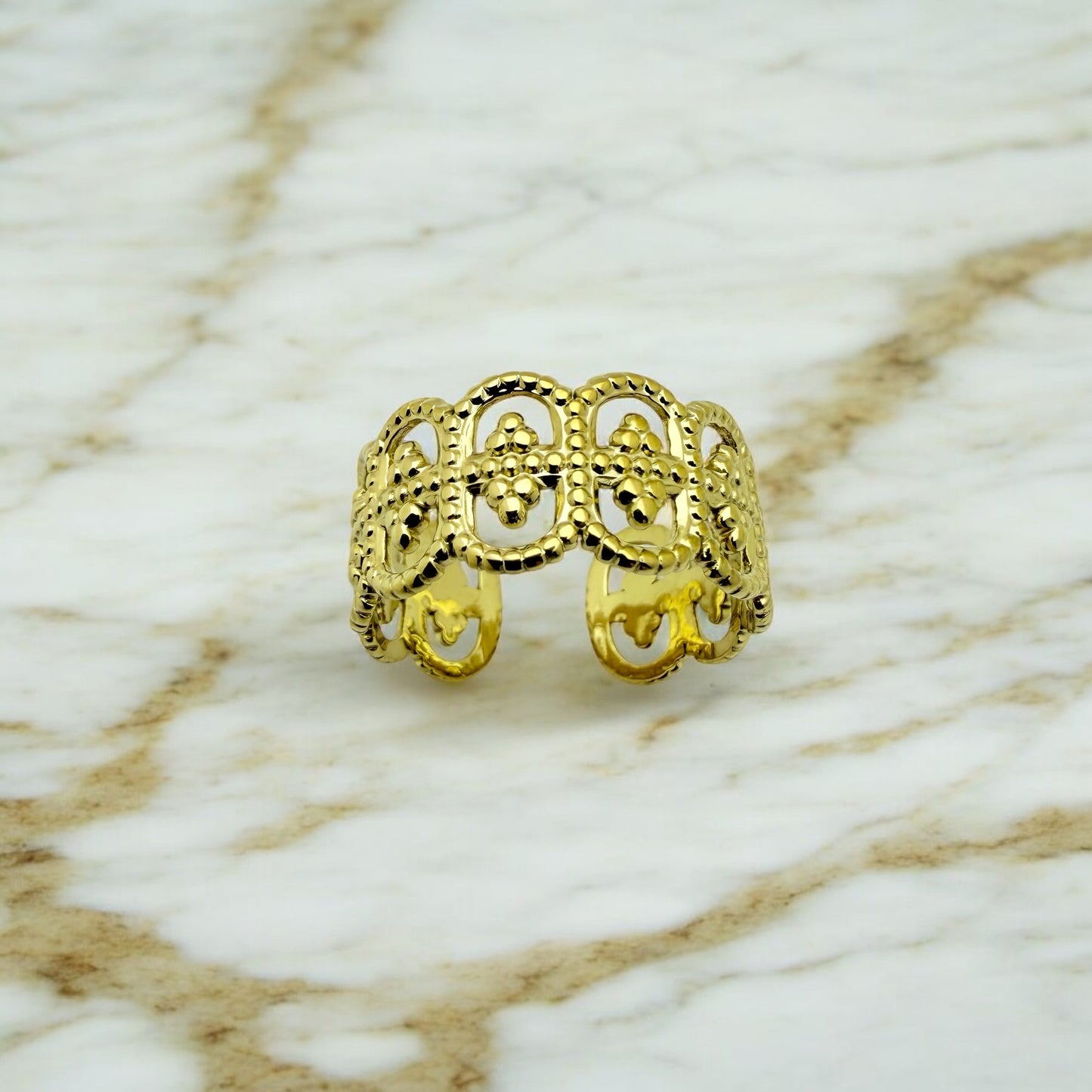 Bague Agadir ajustable en acier inoxydable doré.