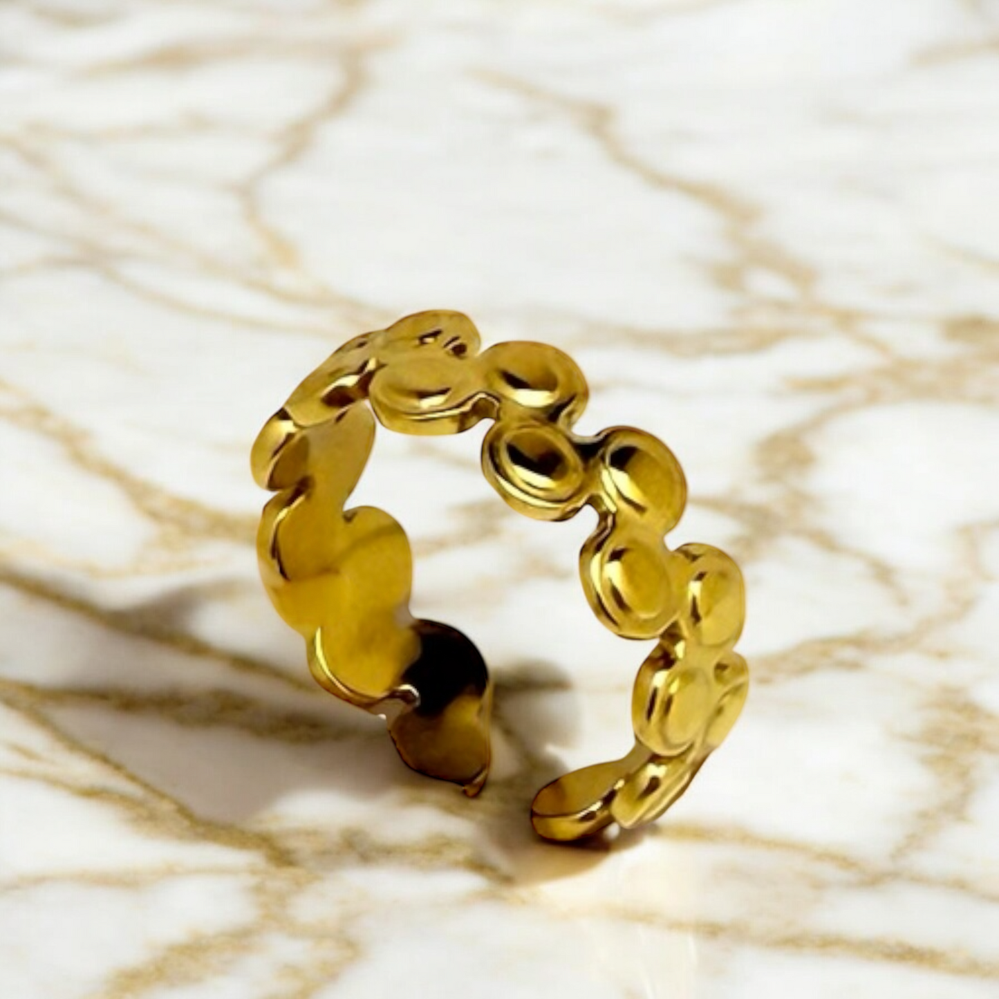 Bague Cancun ajustable en acier inoxydable doré.