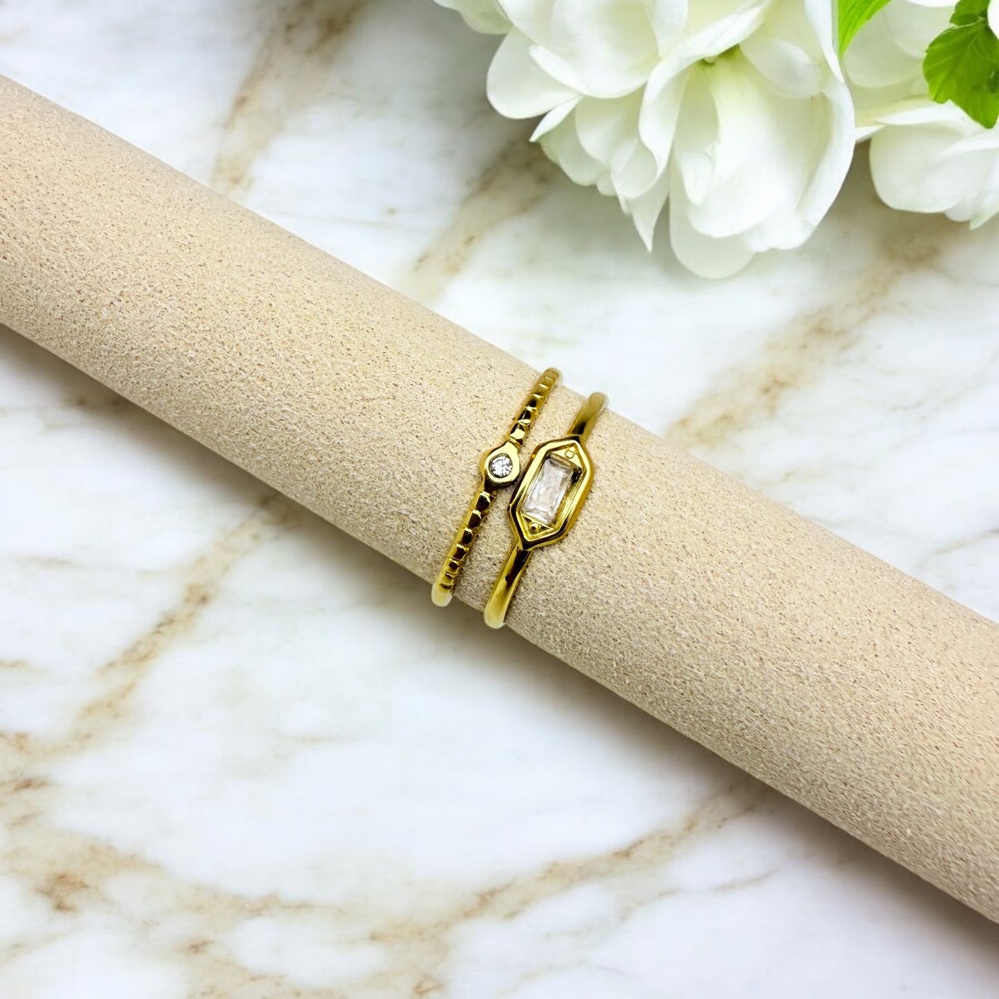 Bague Florence ajustable en acier inoxydable doré.
