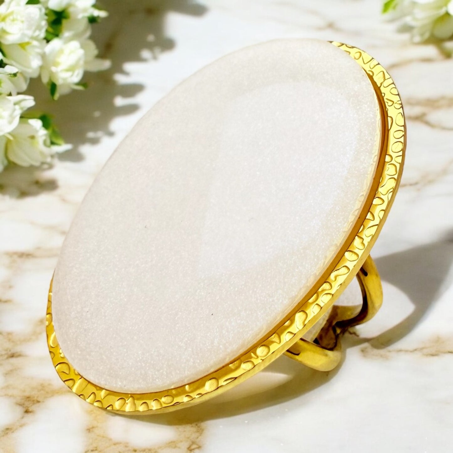 Bague Turin ajustable en acier inoxydable doré.