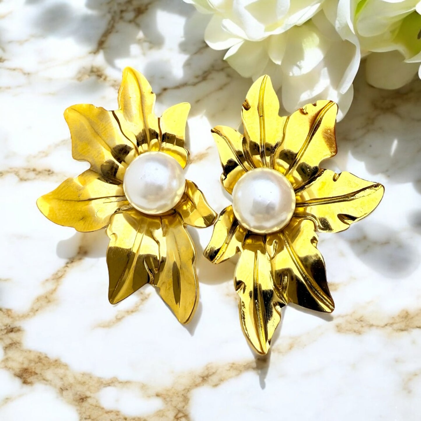 Boucles d’oreilles Mumbai en acier inoxydable doré.