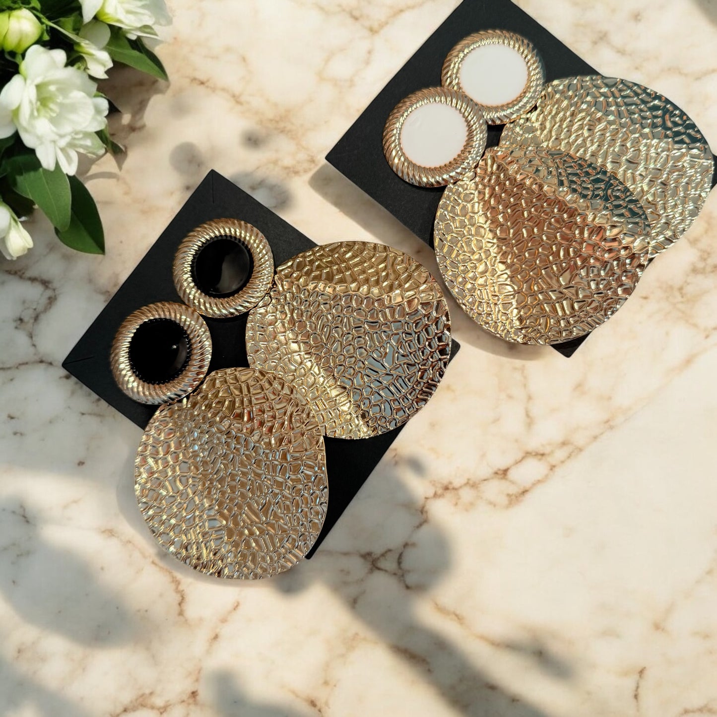 Boucles d'Oreilles Djibouti en laiton doré.