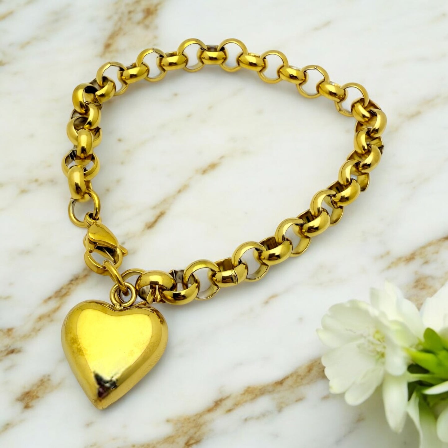 Bracelet Cozumel ajustable en acier inoxydable doré.