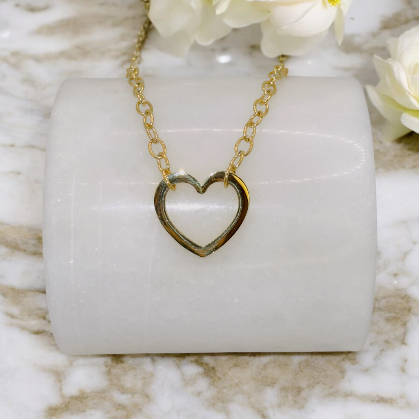 Collier Cadix ajustable en acier inoxydable doré.