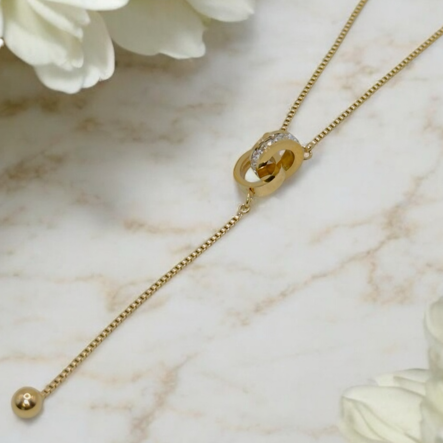 Collier Minneapolis ajustable en acier inoxydable doré.