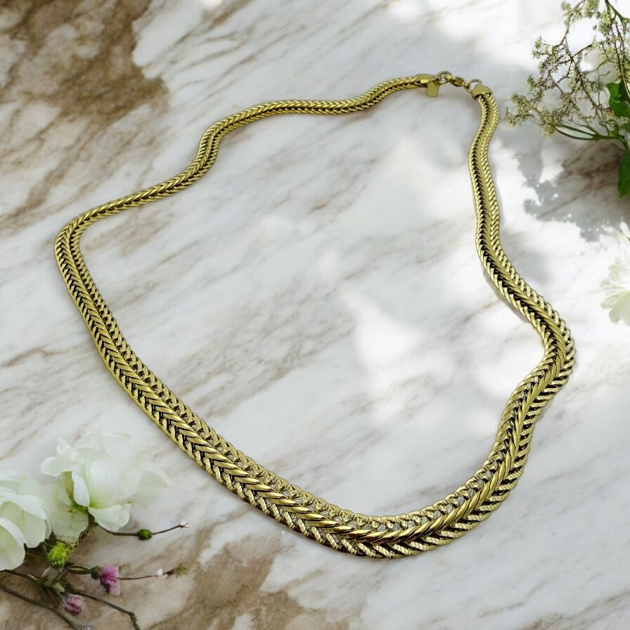 Collier Oklahoma City en acier inoxydable doré.