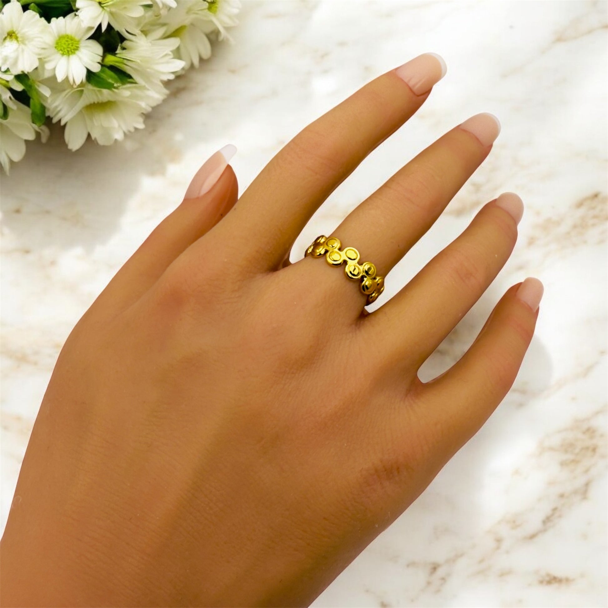 Bague Cancun ajustable en acier inoxydable doré. 
