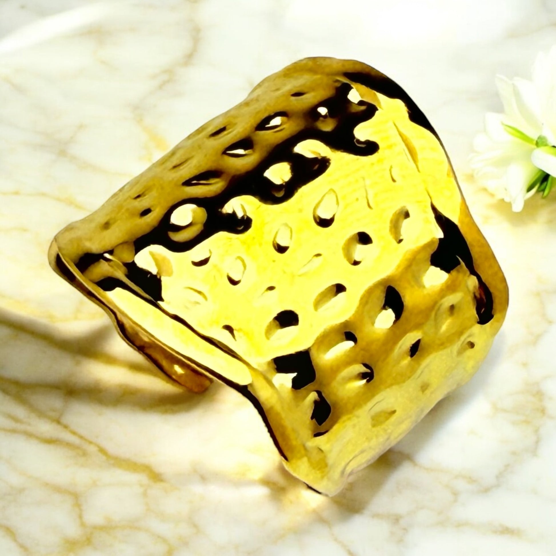 Bague Bari ajustable en acier inoxydable doré. 