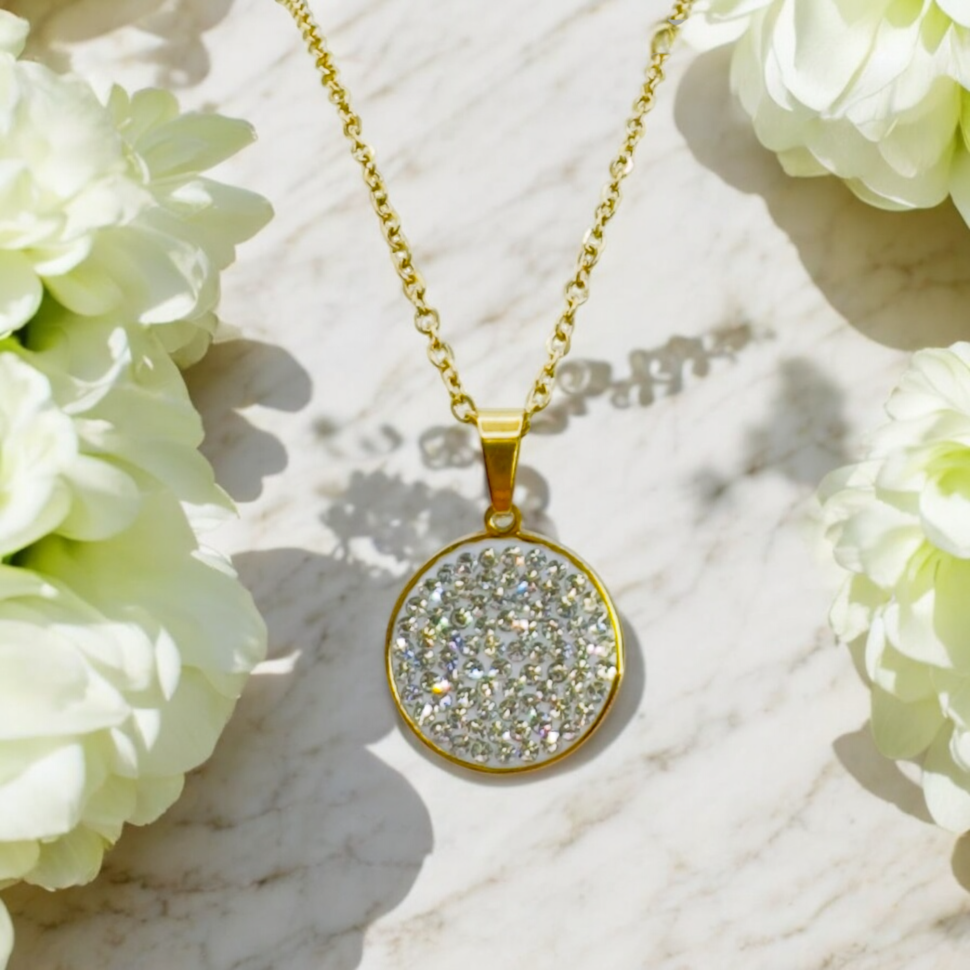 Collier du coffret Brésil en acier inoxydable doré.