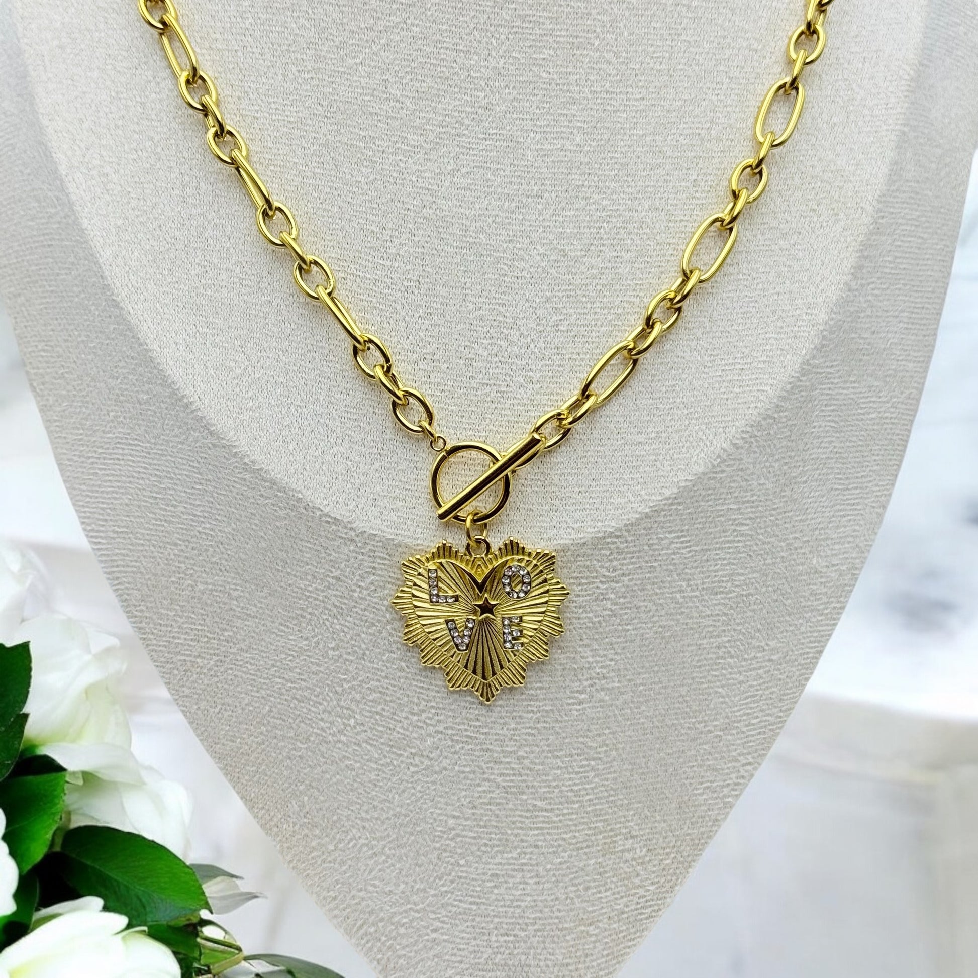 Collier Uluwatu en acier inoxydable doré. 
