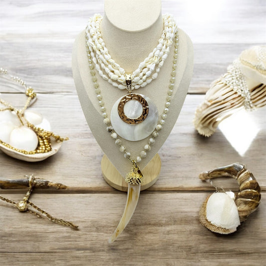 Sautoir Darwin et Collier San Salvador Beige collection Bohème en résine nacré